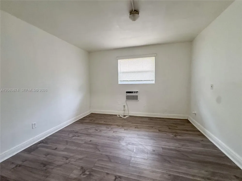 519 NW 23rd Ave Fort Lauderdale, FL 33311