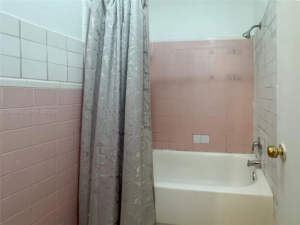 519 NW 23rd Ave Fort Lauderdale, FL 33311