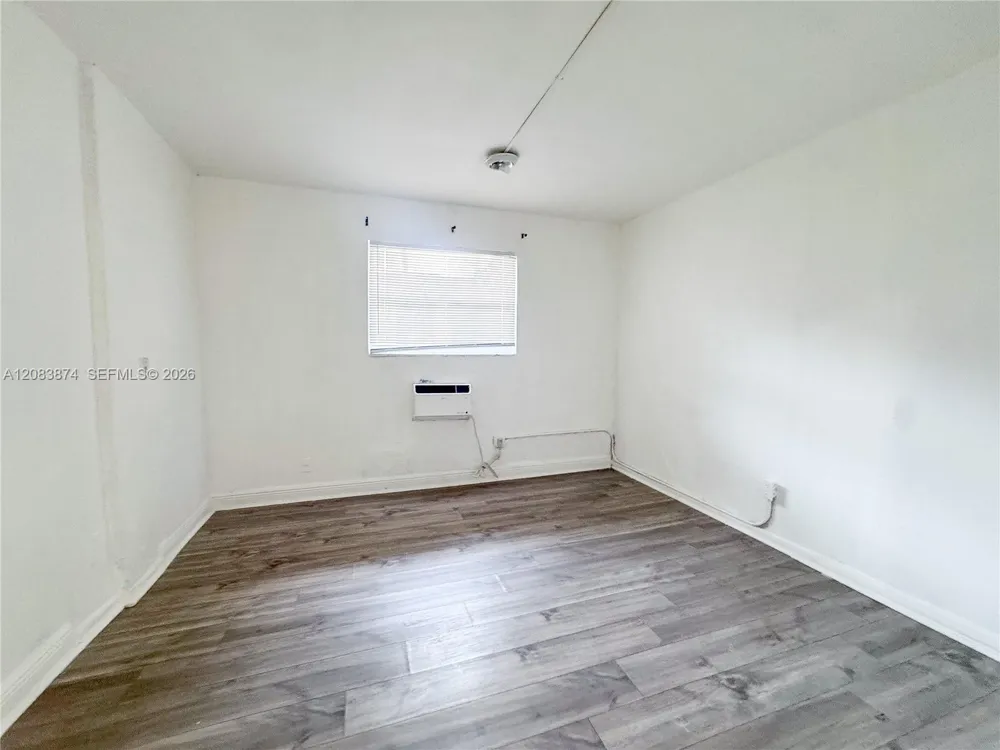 519 NW 23rd Ave Fort Lauderdale, FL 33311