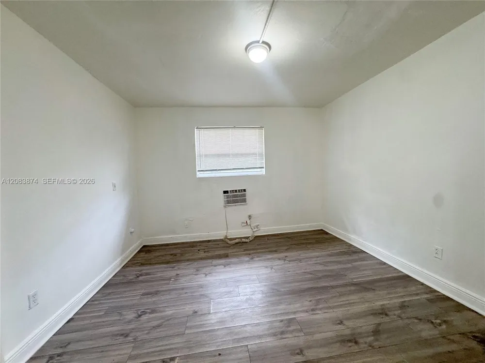 519 NW 23rd Ave Fort Lauderdale, FL 33311
