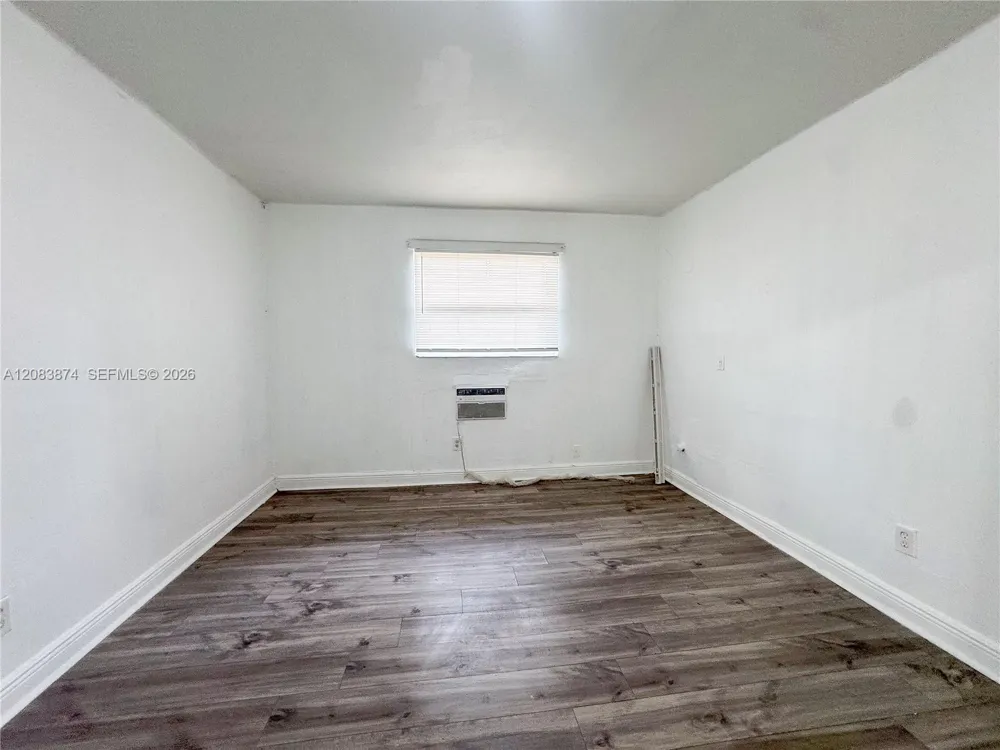 519 NW 23rd Ave Fort Lauderdale, FL 33311