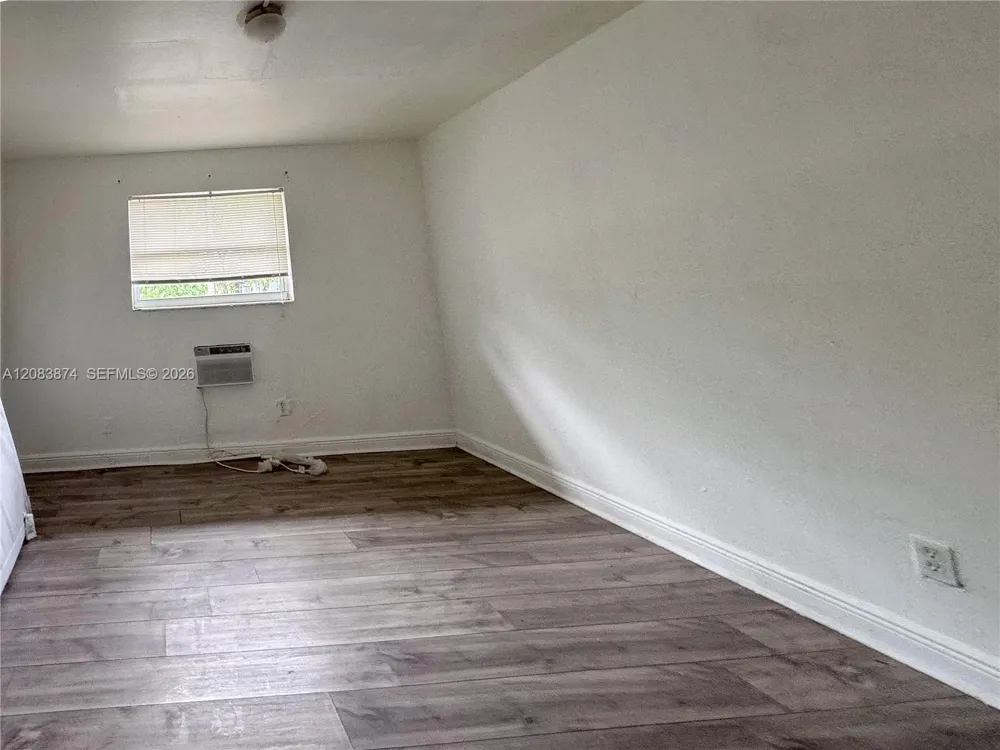 519 NW 23rd Ave Fort Lauderdale, FL 33311