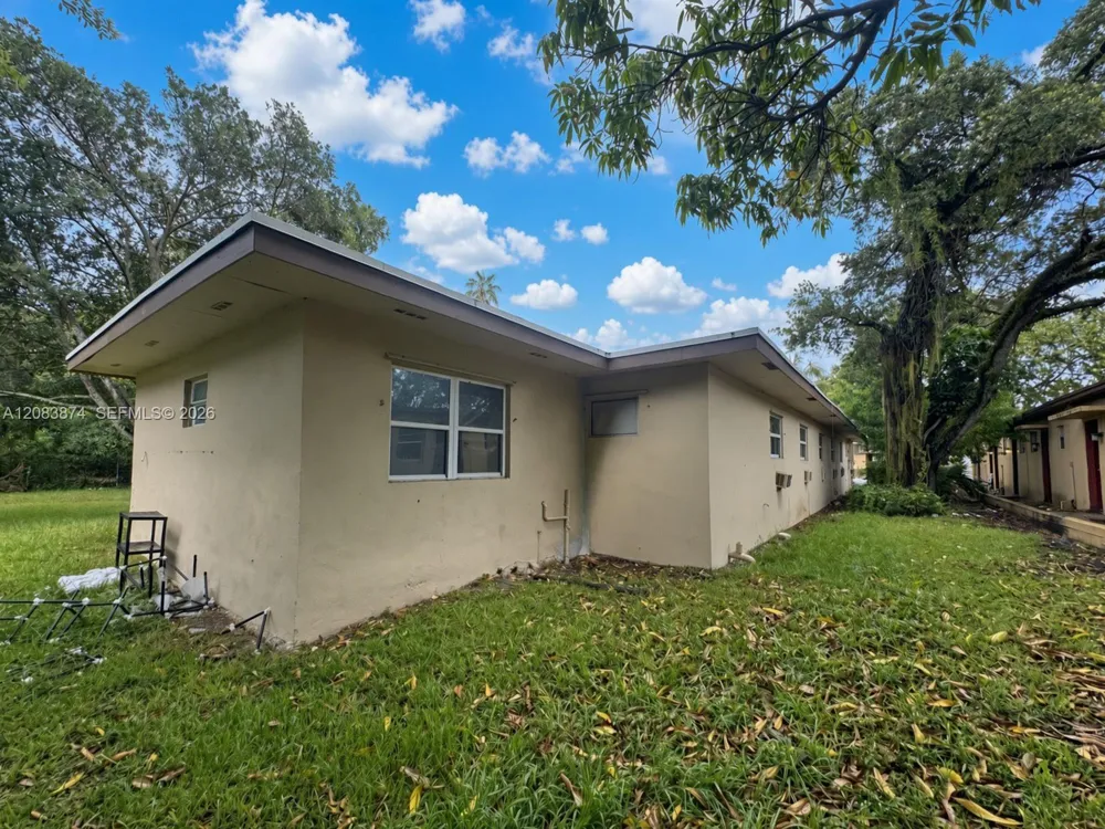519 NW 23rd Ave Fort Lauderdale, FL 33311