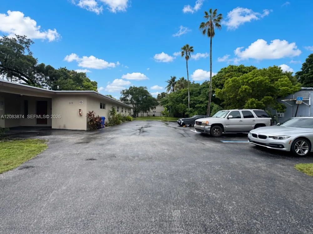 519 NW 23rd Ave Fort Lauderdale, FL 33311