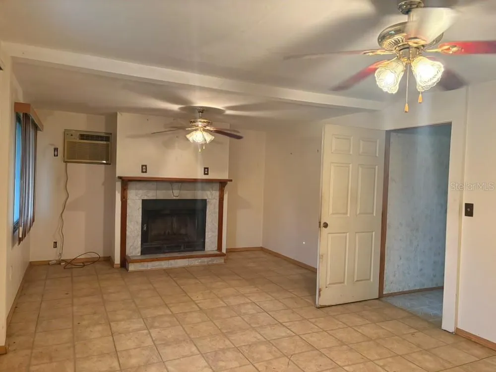 1212 10TH STREET Daytona Beach, FL 32117