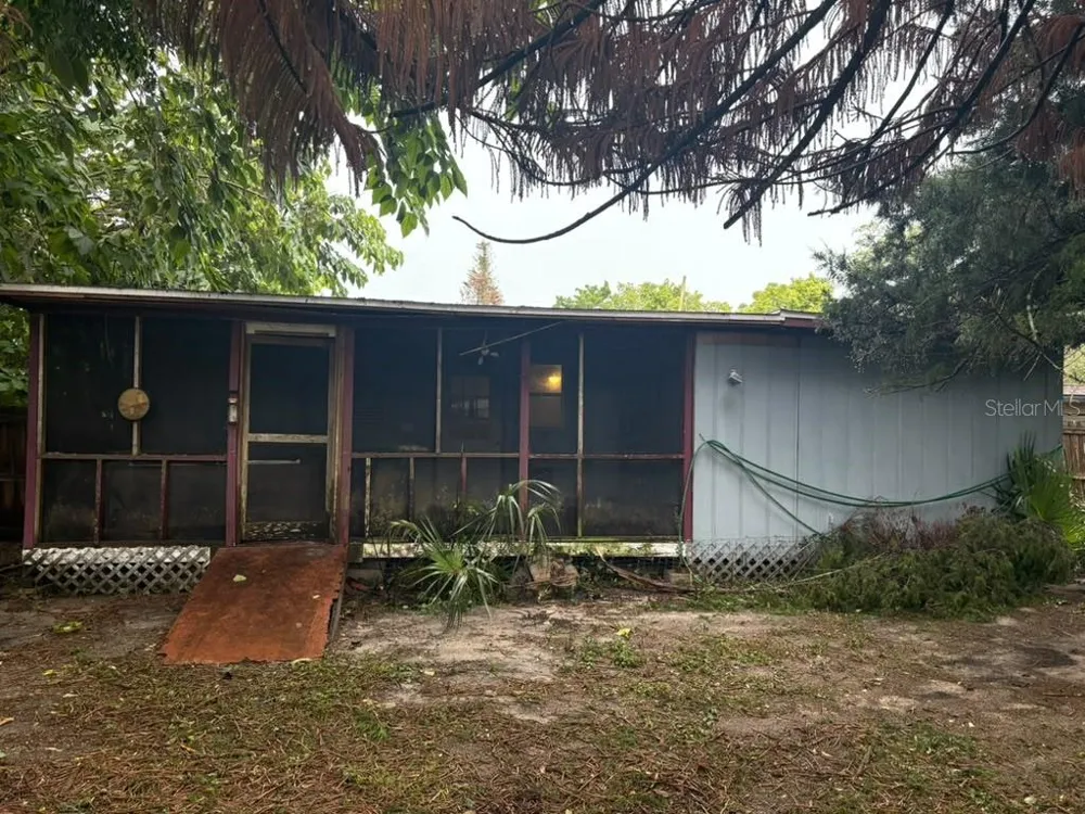 1212 10TH STREET Daytona Beach, FL 32117