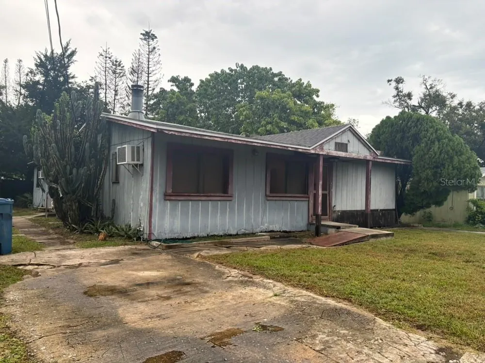 1212 10TH STREET Daytona Beach, FL 32117