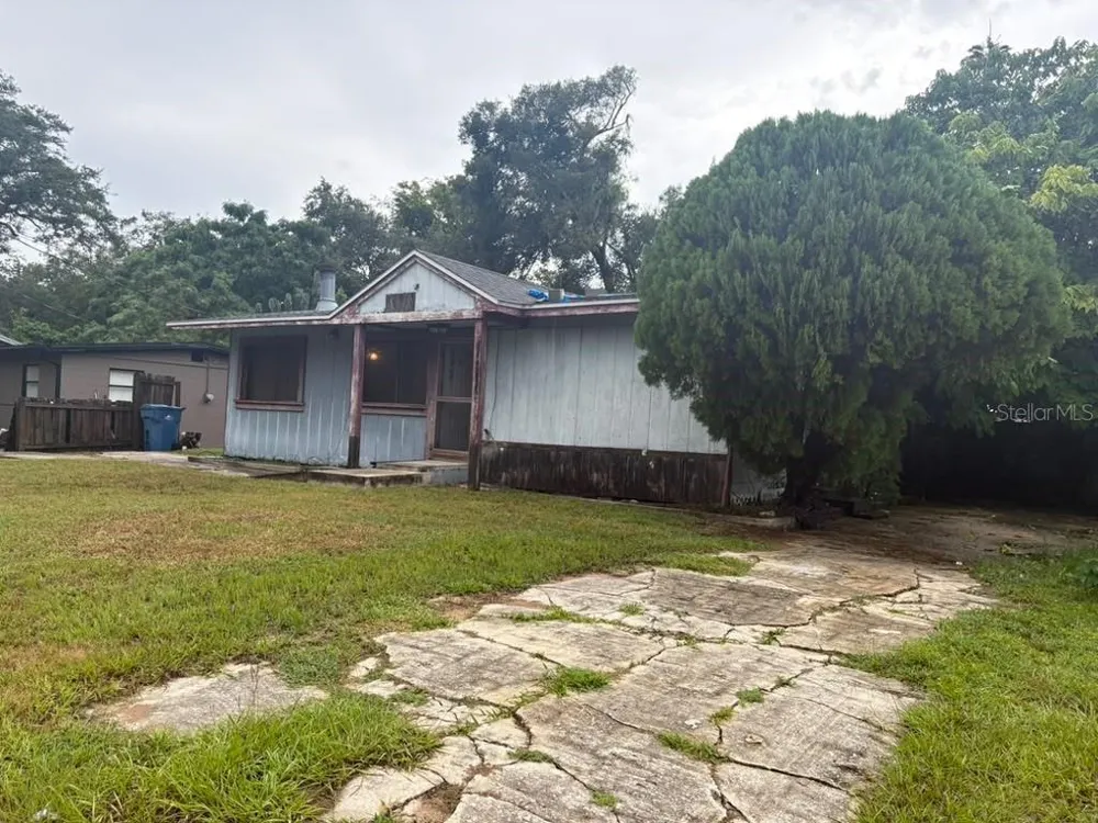 1212 10TH STREET Daytona Beach, FL 32117