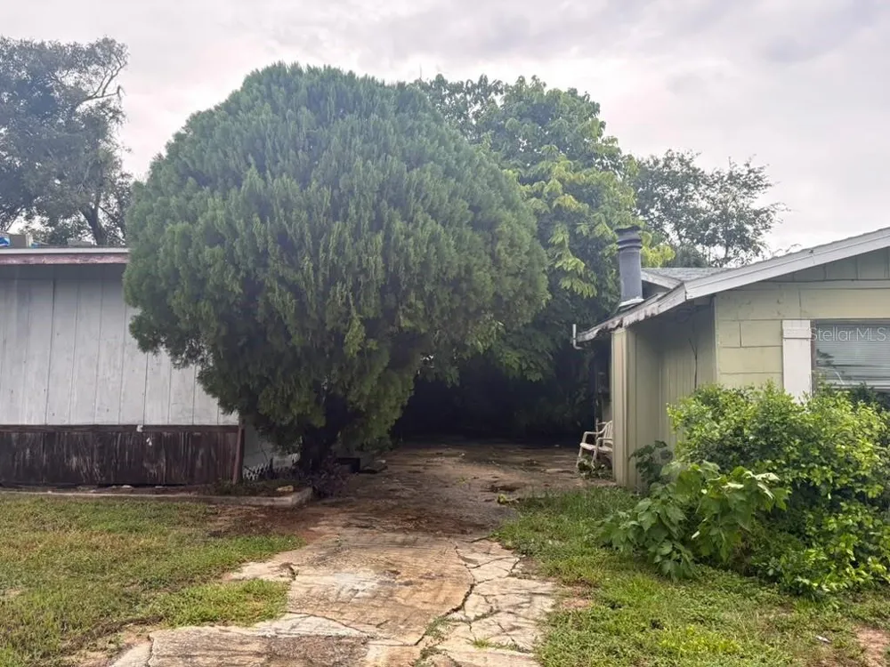 1212 10TH STREET Daytona Beach, FL 32117