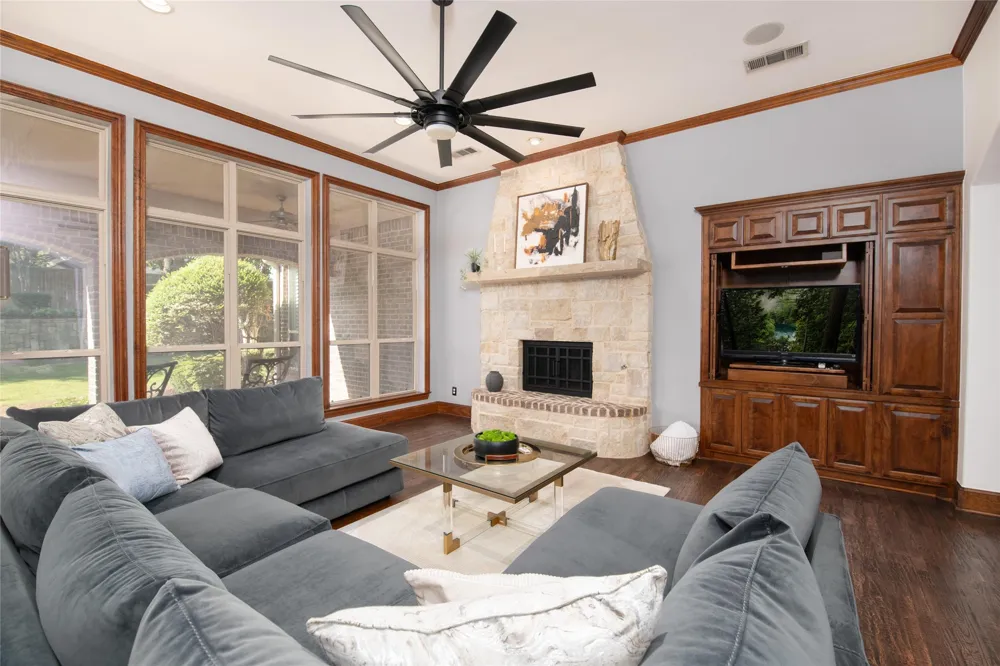 5009 Glenshire Drive Flower Mound, TX 75028