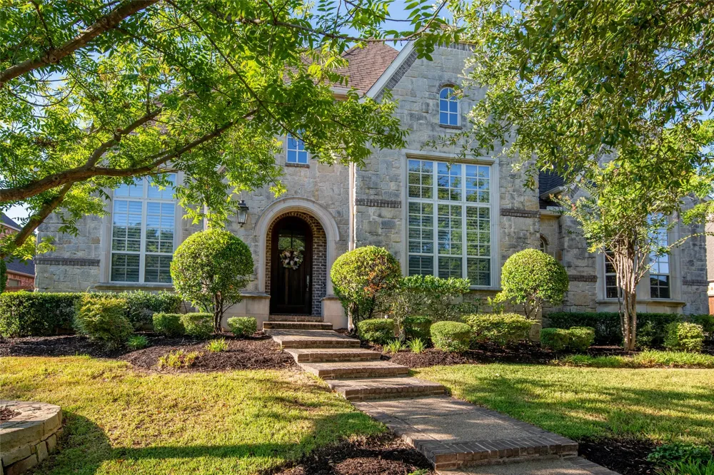 5009 Glenshire Drive Flower Mound, TX 75028