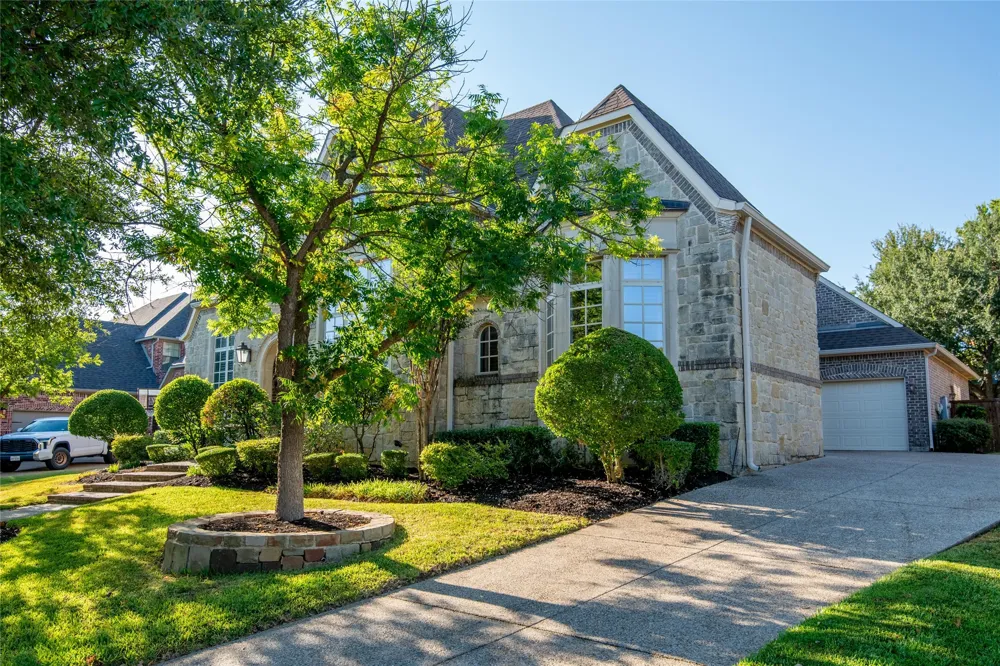 5009 Glenshire Drive Flower Mound, TX 75028