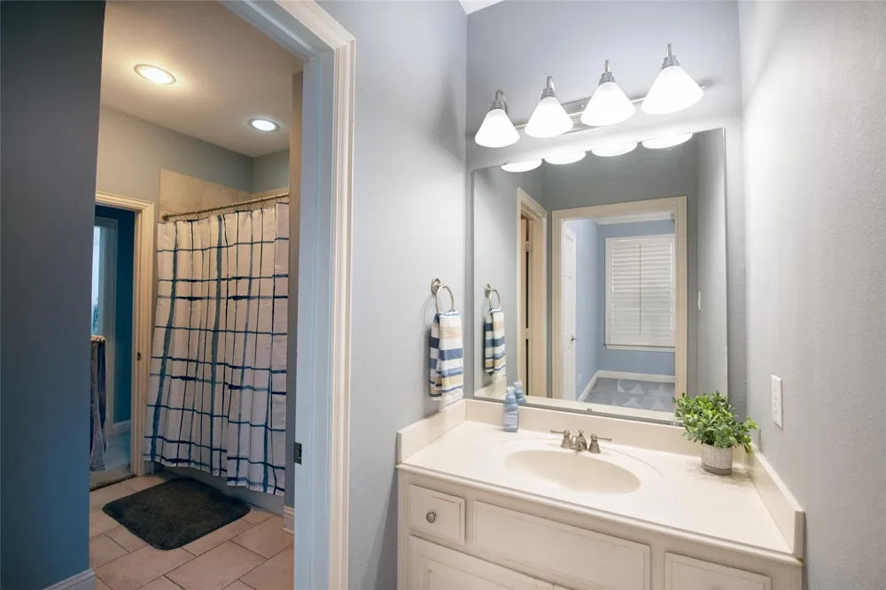 5009 Glenshire Drive Flower Mound, TX 75028