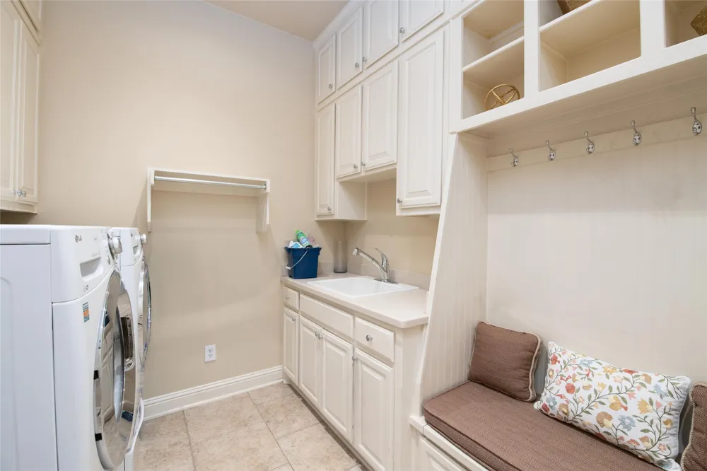 5009 Glenshire Drive Flower Mound, TX 75028