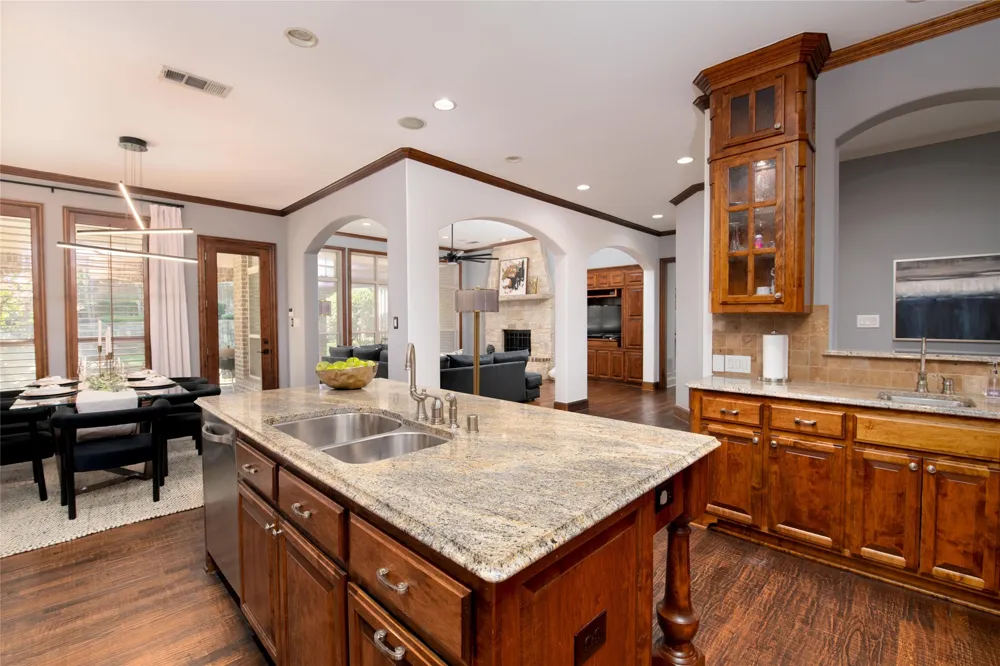 5009 Glenshire Drive Flower Mound, TX 75028