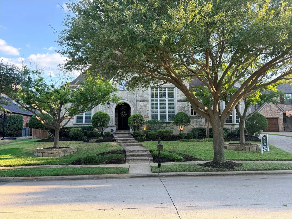 5009 Glenshire Drive Flower Mound, TX 75028