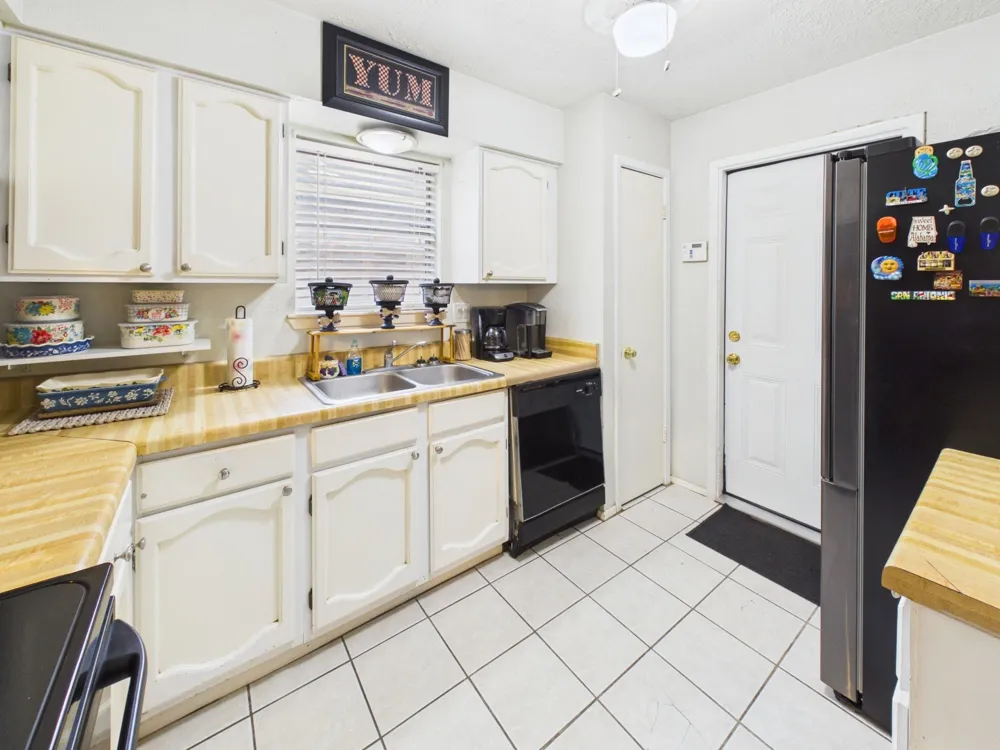 5807 Walnutgate Drive Spring, TX 77373