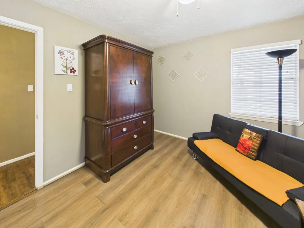 5807 Walnutgate Drive Spring, TX 77373