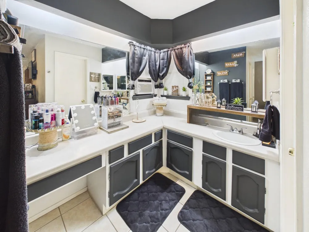 5807 Walnutgate Drive Spring, TX 77373