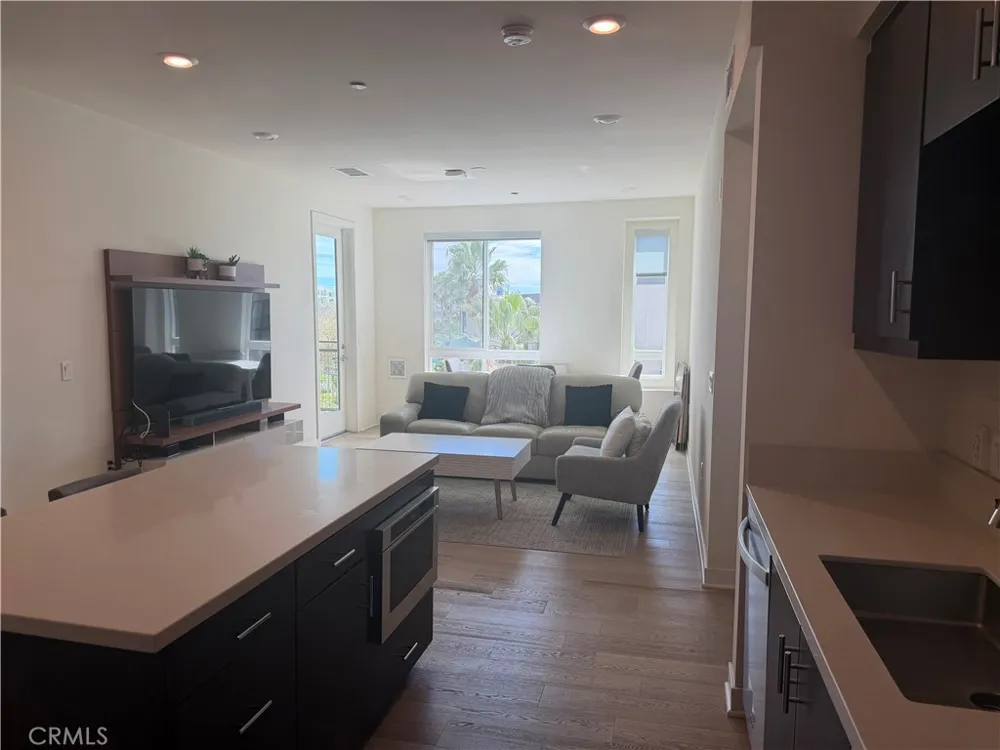 1542 Nolita Irvine, CA 92612