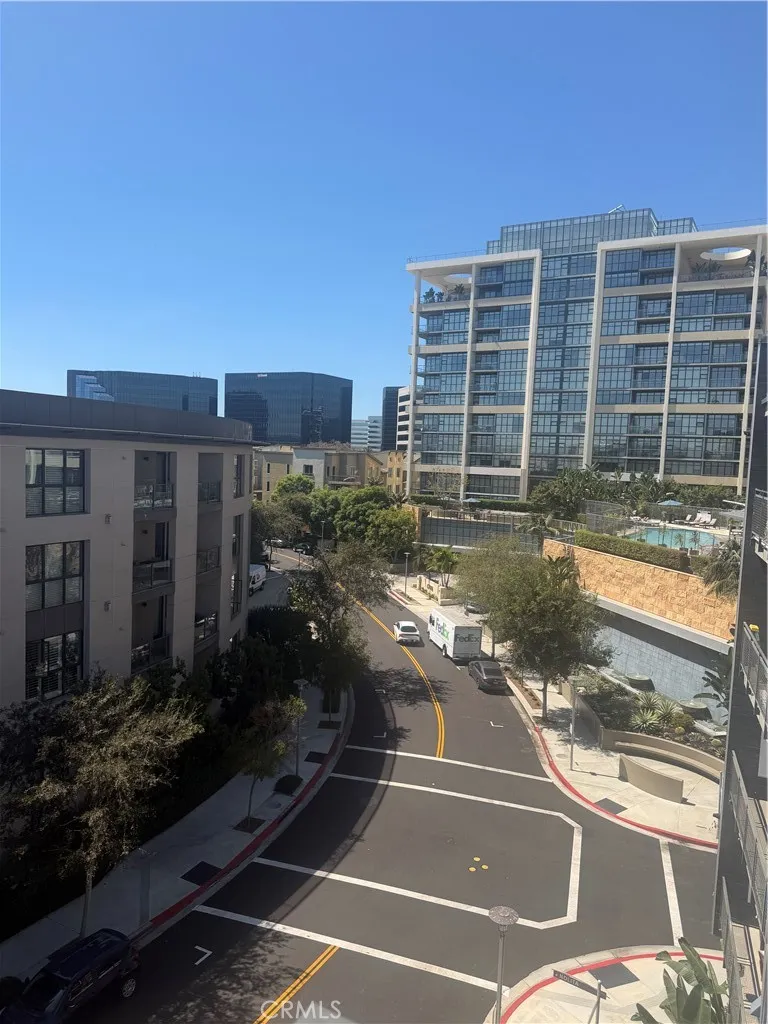 1542 Nolita Irvine, CA 92612