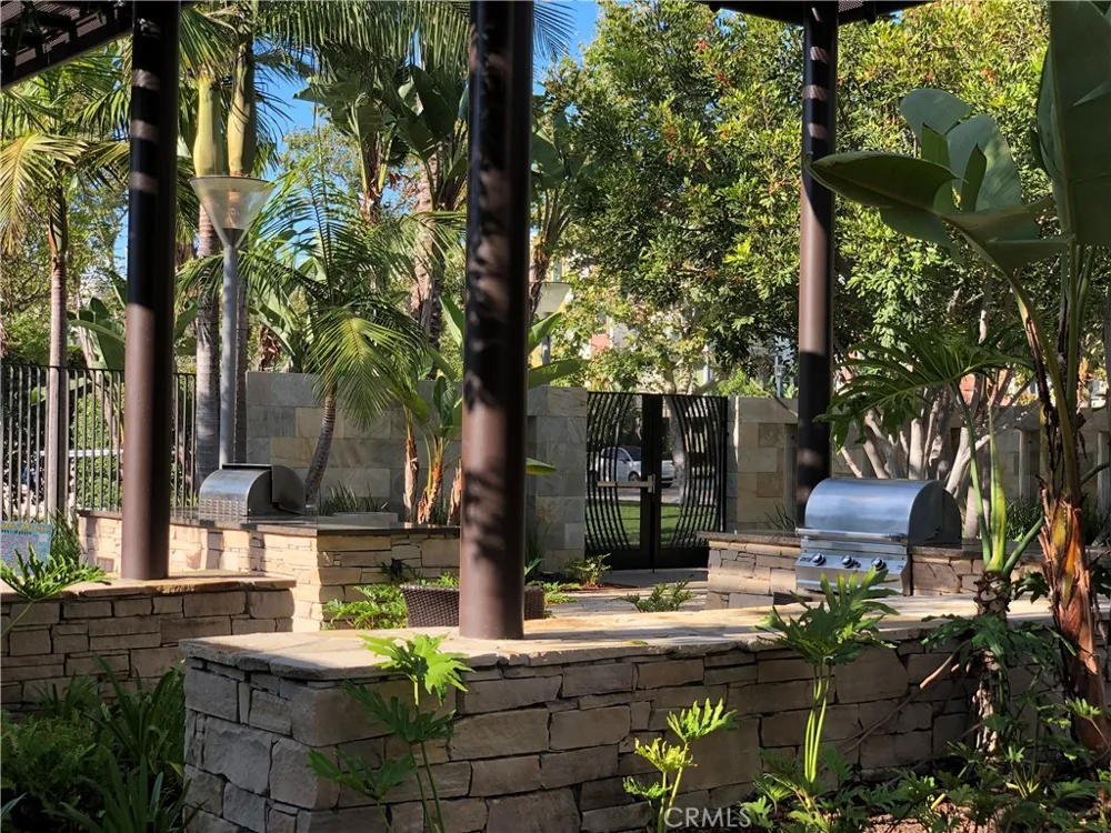 1542 Nolita Irvine, CA 92612
