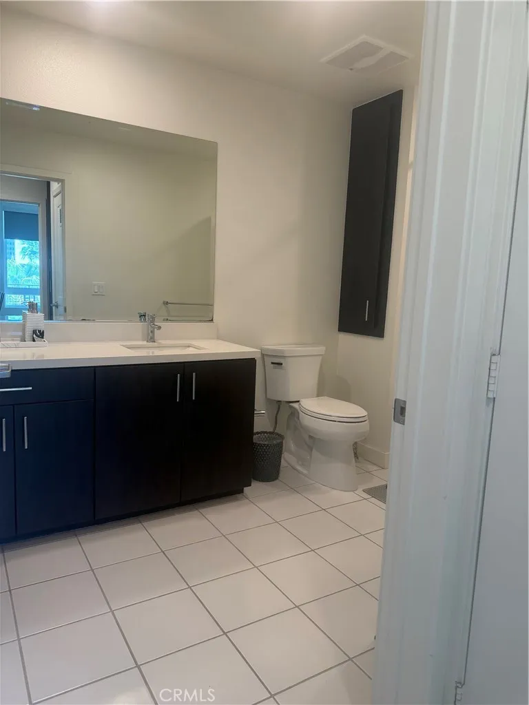 1542 Nolita Irvine, CA 92612