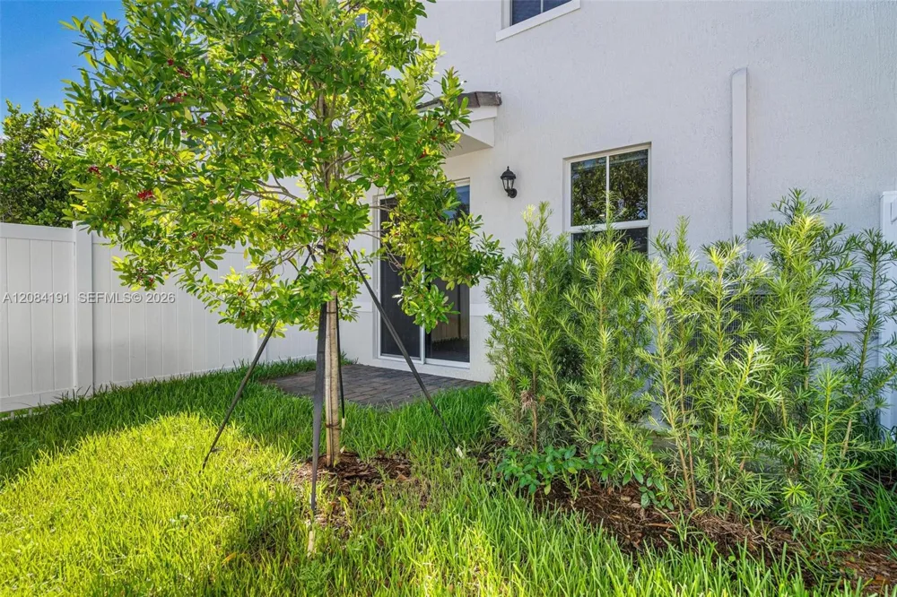 17033 SW 1st St #1 Pembroke Pines, FL 33027