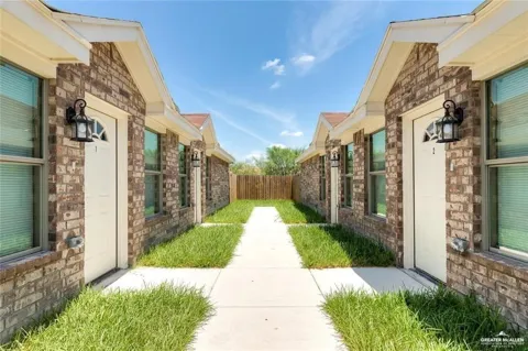 3003 Linda Vista Street #4
