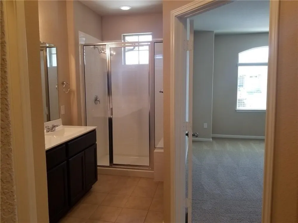 2880 Donnell Drive #103 Round Rock, TX 78664