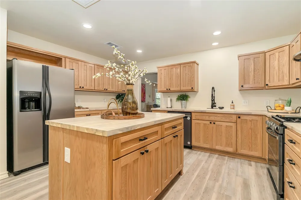 6212 Westover Drive Granbury, TX 76049