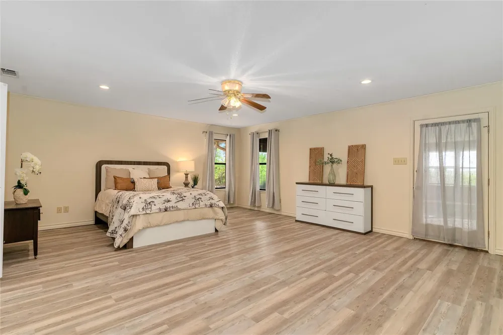 6212 Westover Drive Granbury, TX 76049