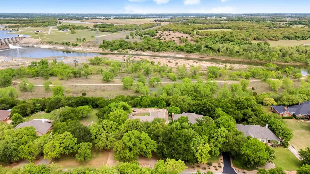 6212 Westover Drive Granbury, TX 76049