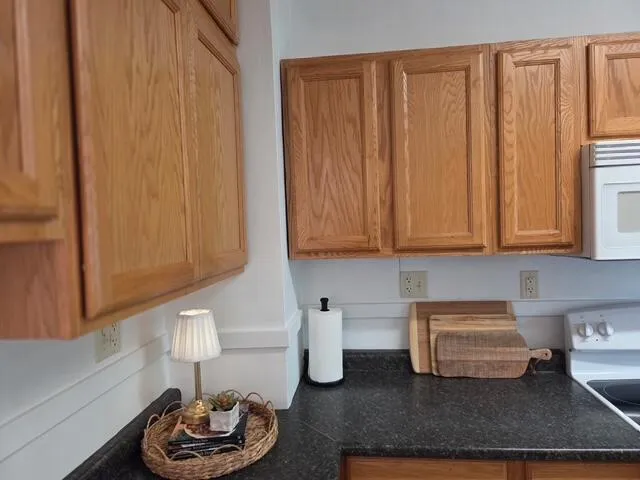 6245 Parkview Avenue Kalamazoo, MI 49009