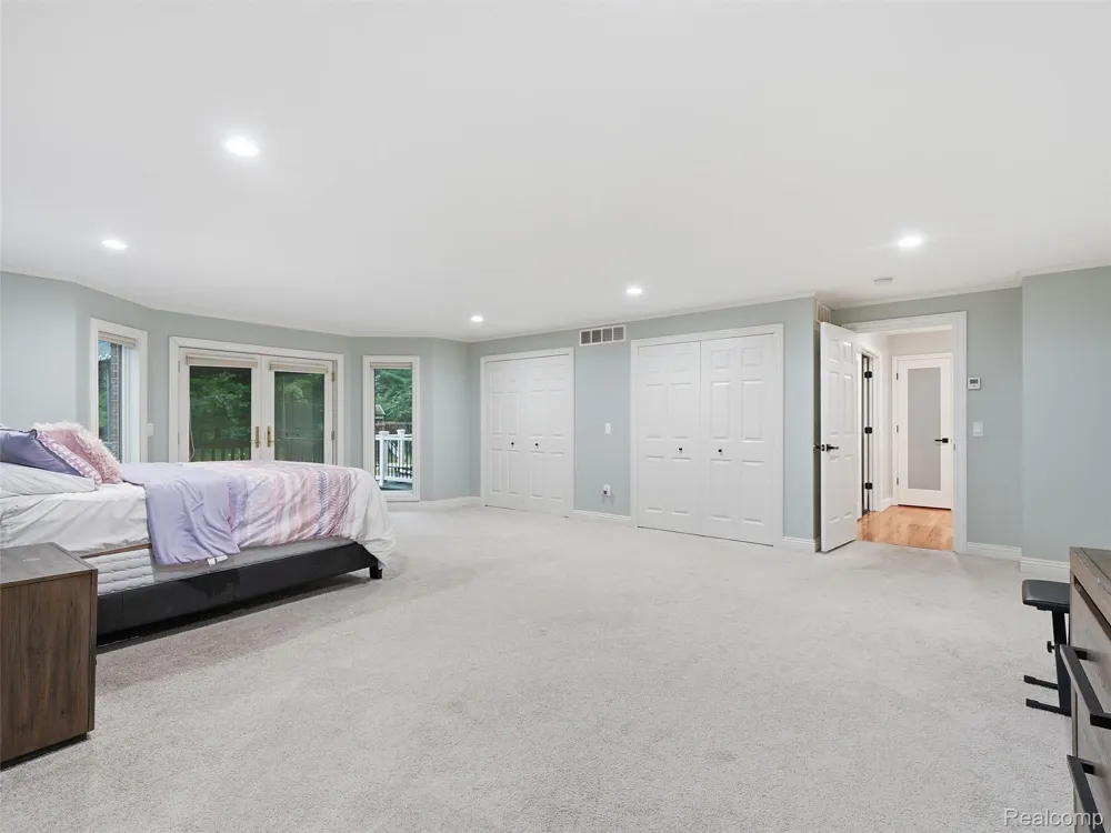 4700 Botany Glen Commerce Charter Township, MI 48382