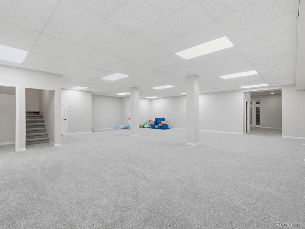 4700 Botany Glen Commerce Charter Township, MI 48382