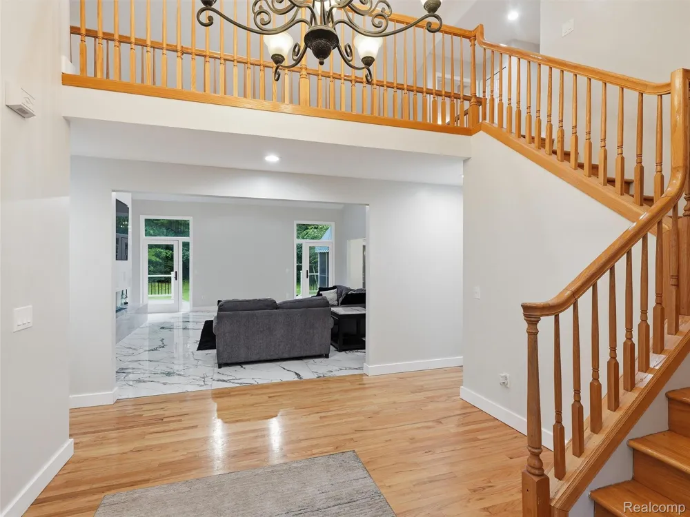 4700 Botany Glen Commerce Charter Township, MI 48382
