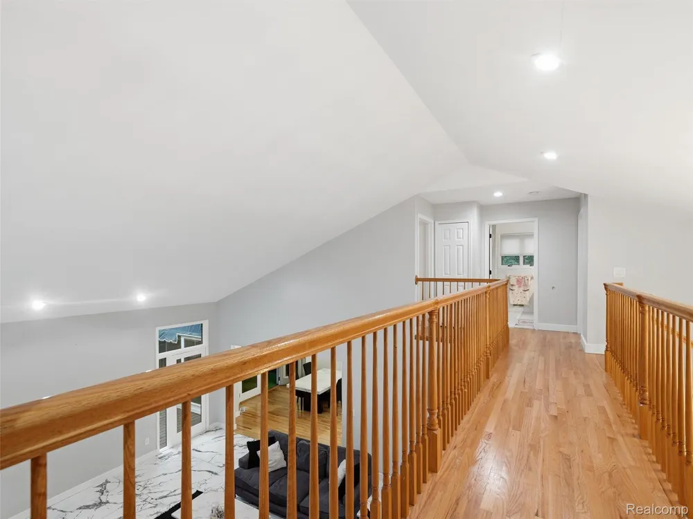4700 Botany Glen Commerce Charter Township, MI 48382