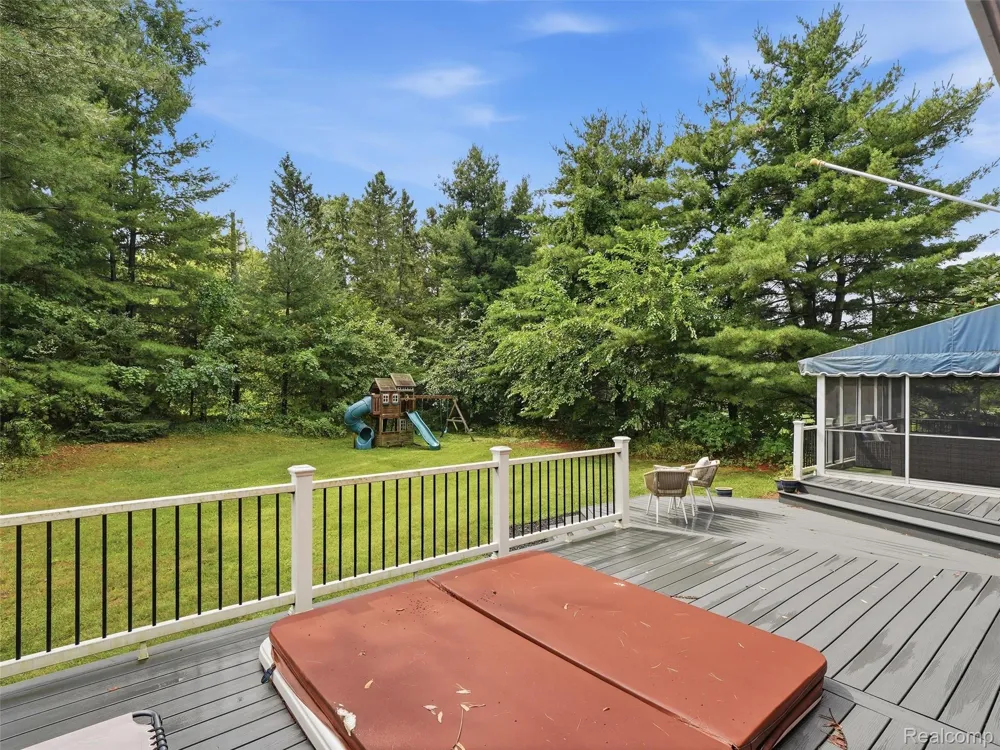 4700 Botany Glen Commerce Charter Township, MI 48382
