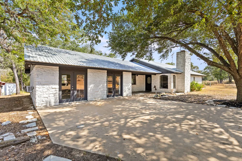 196 Willy Road Bastrop, TX 78602