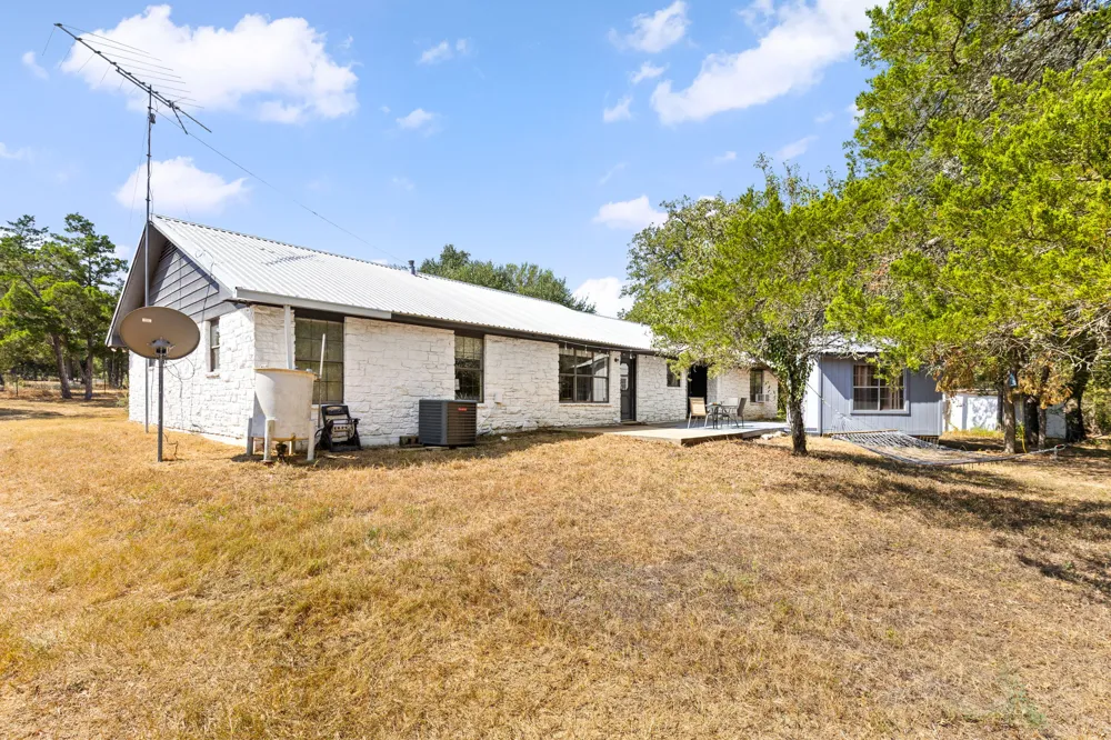 196 Willy Road Bastrop, TX 78602