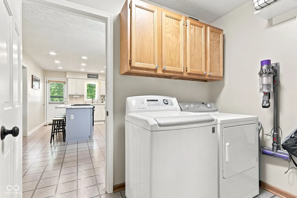 4510 Runyon Deer Lane Greenwood, IN 46142