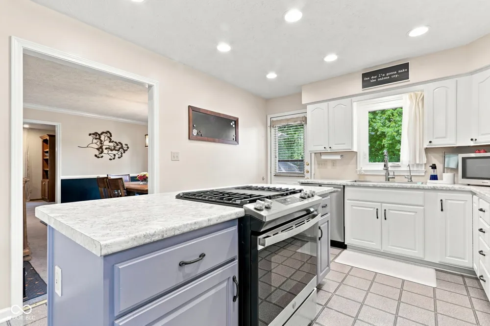 4510 Runyon Deer Lane Greenwood, IN 46142