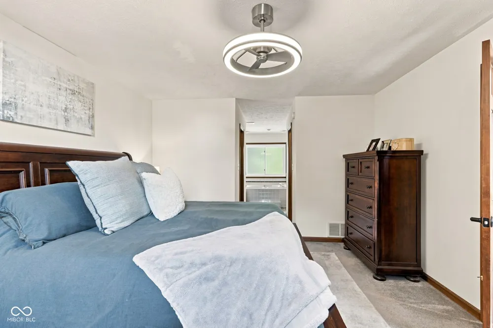 4510 Runyon Deer Lane Greenwood, IN 46142