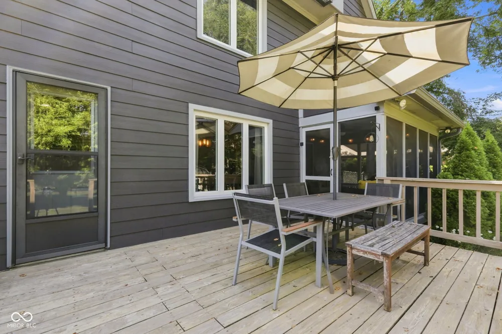 4510 Runyon Deer Lane Greenwood, IN 46142