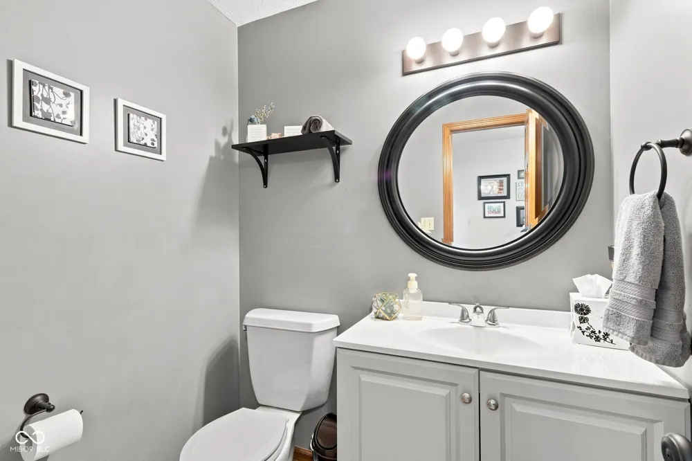 4510 Runyon Deer Lane Greenwood, IN 46142