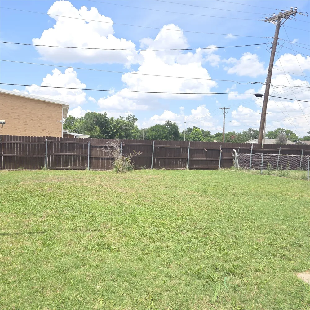 4001 Burning Tree Lane Garland, TX 75042