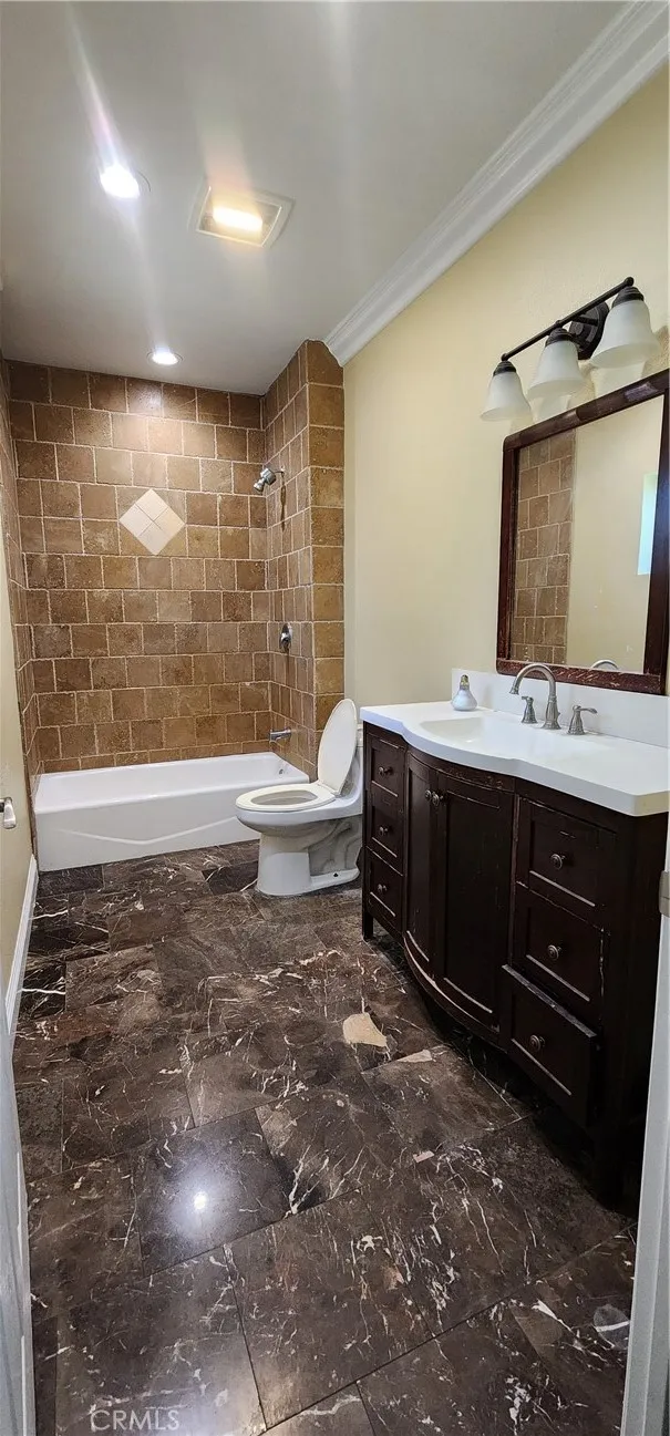 3112 1st Riverside, CA 92507