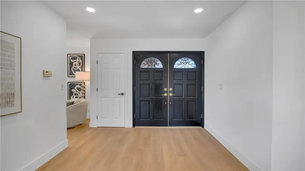 5646 E Valencia Orange, CA 92869