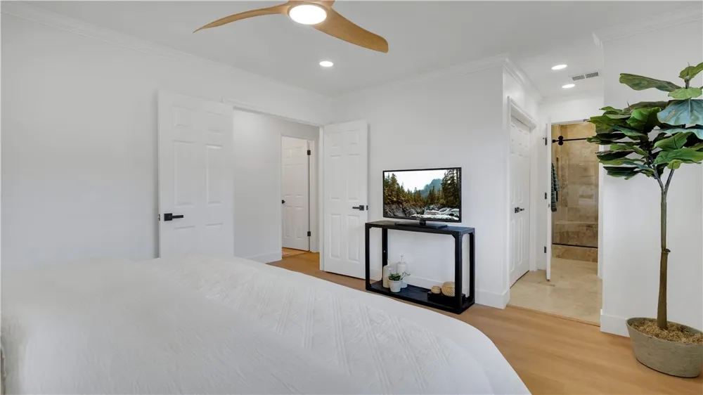 5646 E Valencia Orange, CA 92869